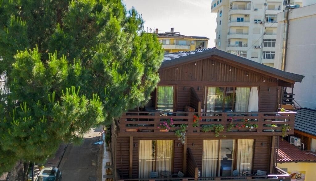 Отель Dolanit Hotels Vila e Drurit 3*