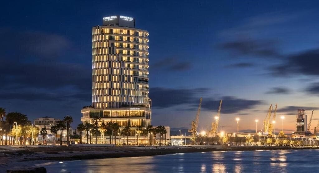 Готель Crowne Plaza Durres by IHG 5*