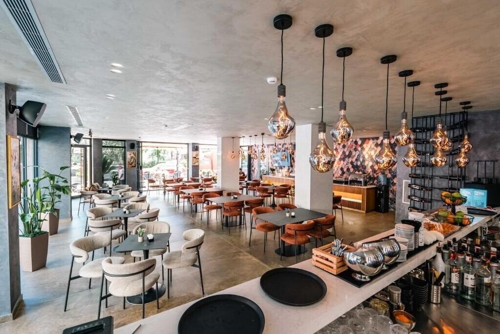 Готель Ermes Luxury Hotel 4*