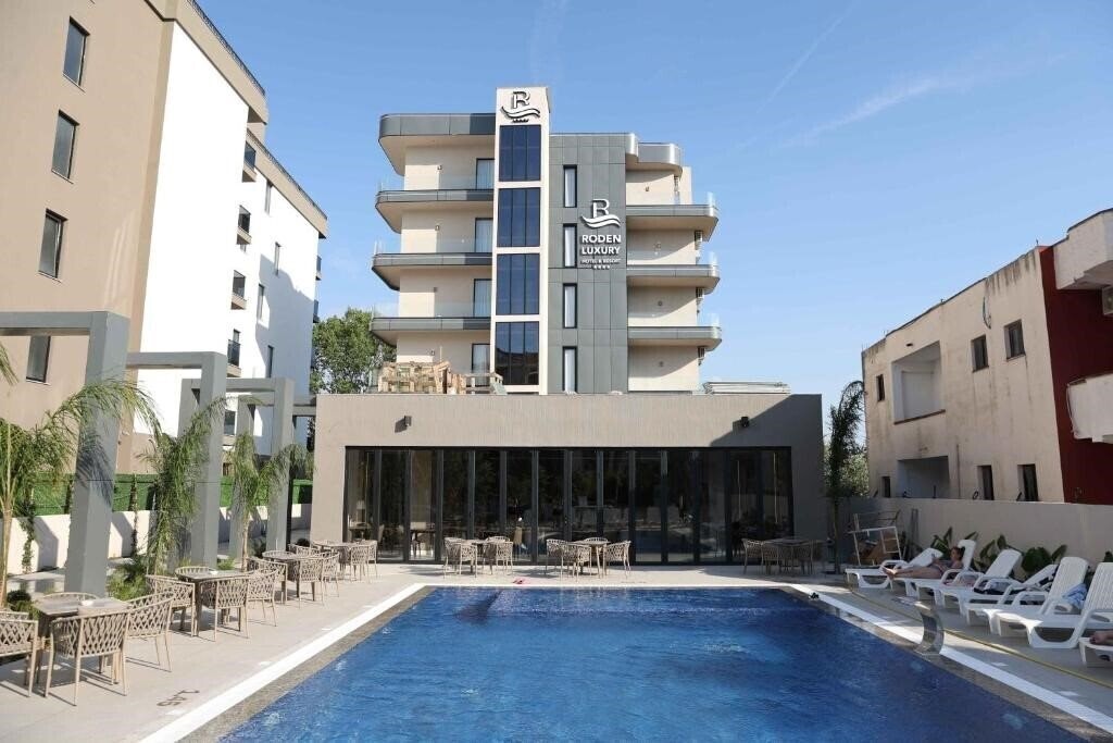 Фото Roden Hotel 4*