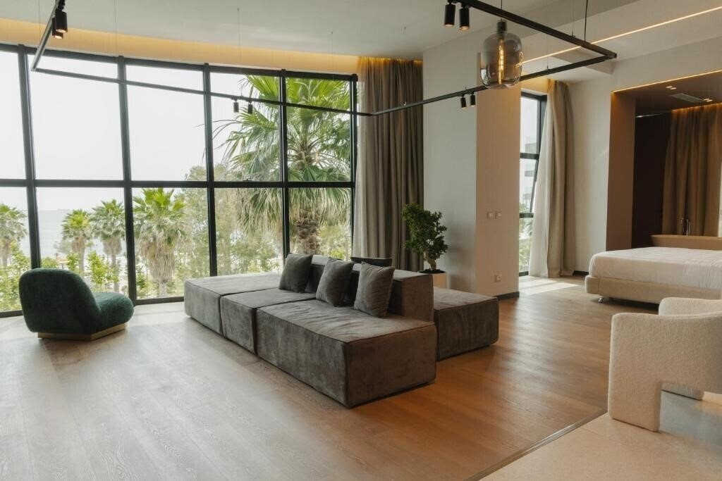Фото Zins Luxury Apartments 3*