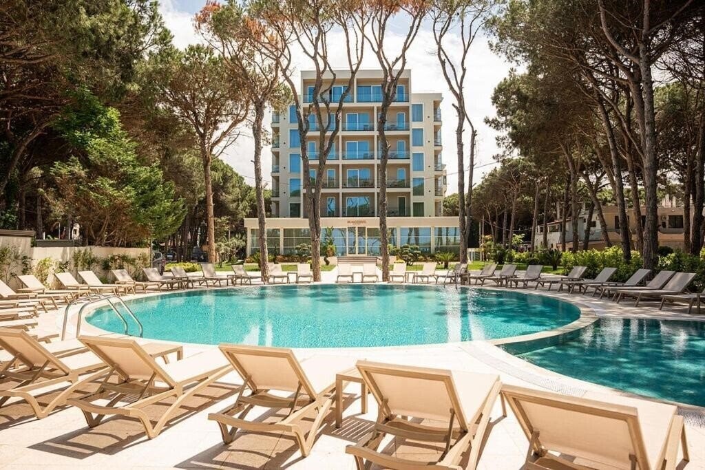 Отель Skanderbeg Resort 5*