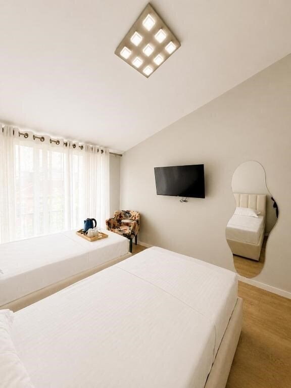 Отель Kein Hotel 4*