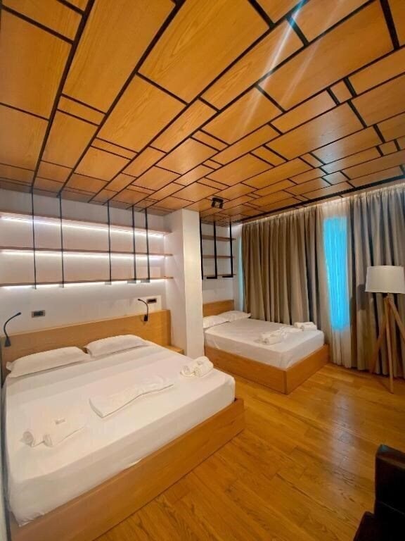 Картинка Crown Boutique Hotel 4*