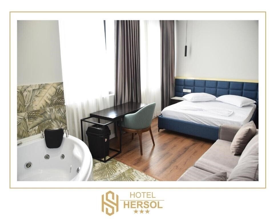 Отель Hotel Hersol 3*