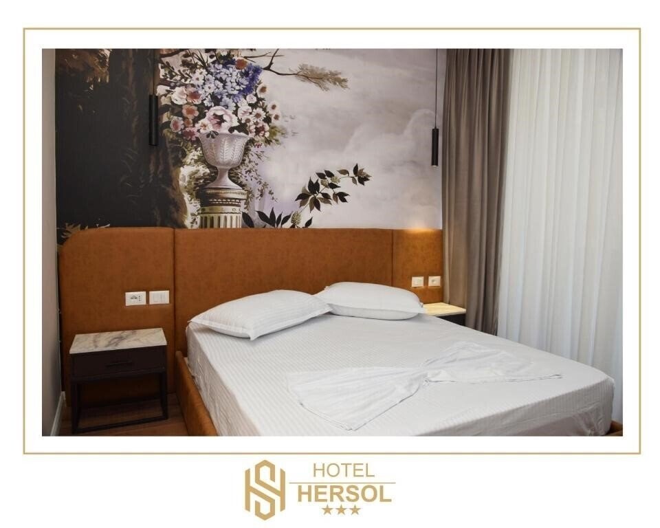 Фото Hotel Hersol 3*
