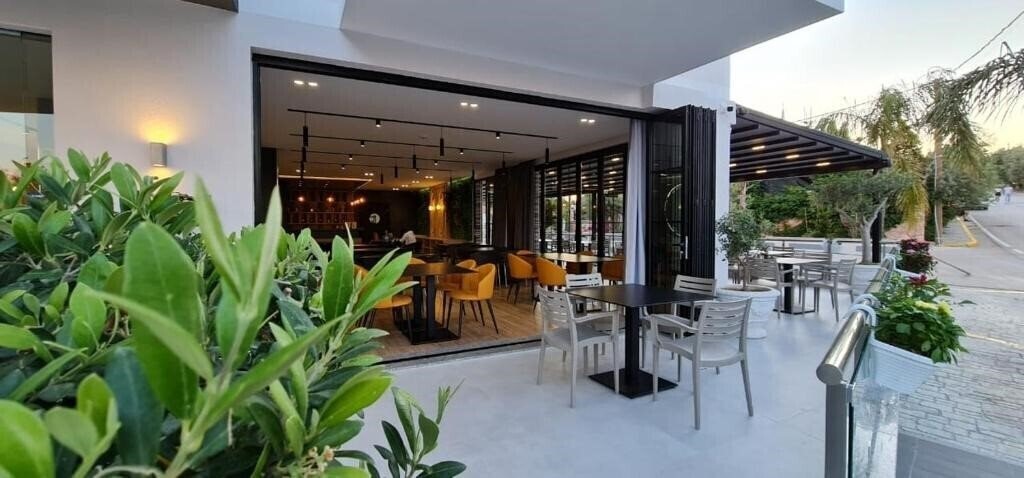 Фото Hotel Ionian 4*