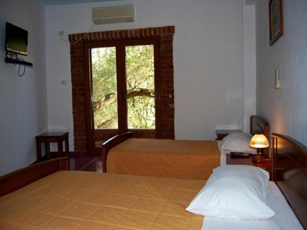 Картинка Livia 3*