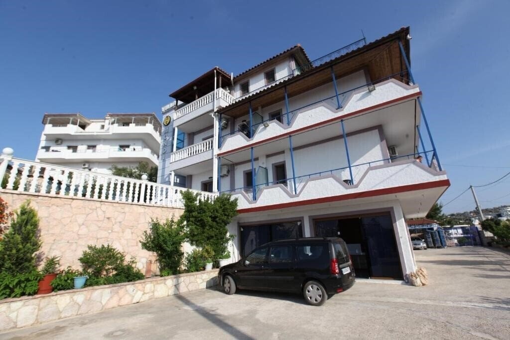 Готель Mondi'S Guest House 1*