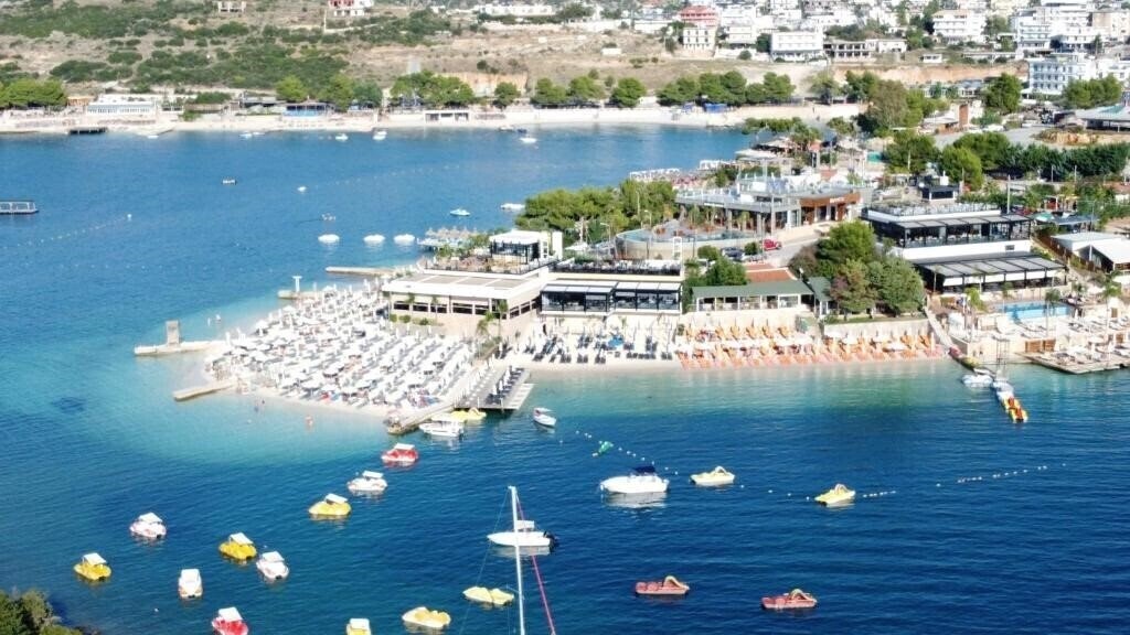 Готель Kapo Villa вилла