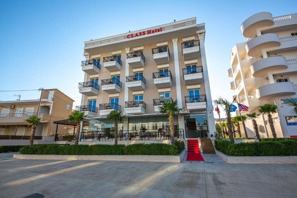 Отель Class Hotel 4*