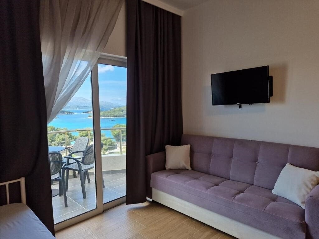 Отель Queen Margaret Seaside 4*