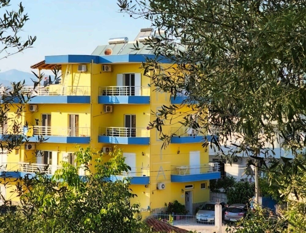 Готель Amelia Apartment 3*