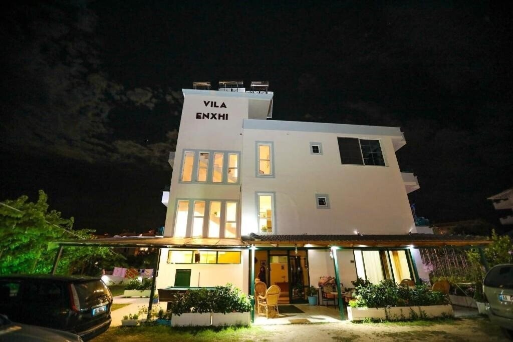 Отель Vila Enxhi 3*