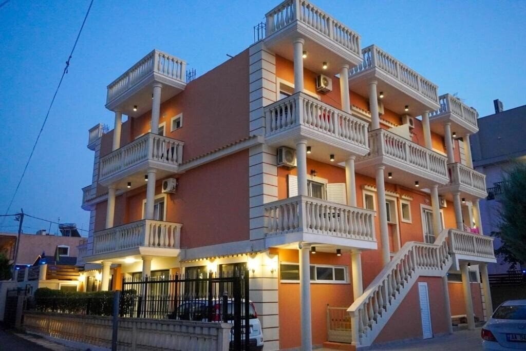 Готель Marku Palace (ex. Villa Marku Soanna) 3*