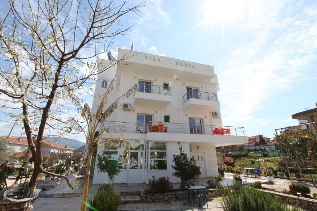Готель Vila Dodaj 3*