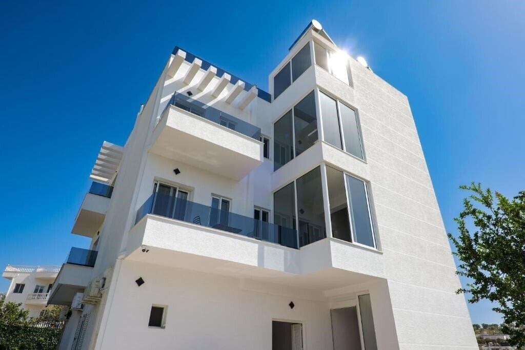 Отель La Maison Boutique Hotel 3*