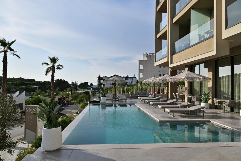 Готель Muze 4*