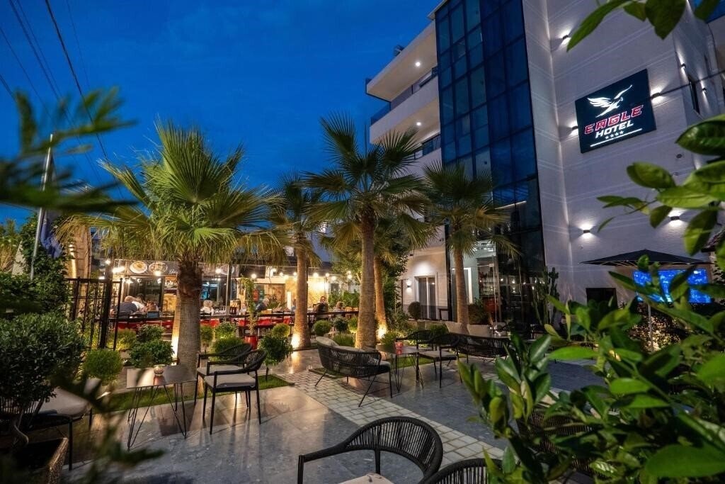 Фотографія Hotel Eagle 4*