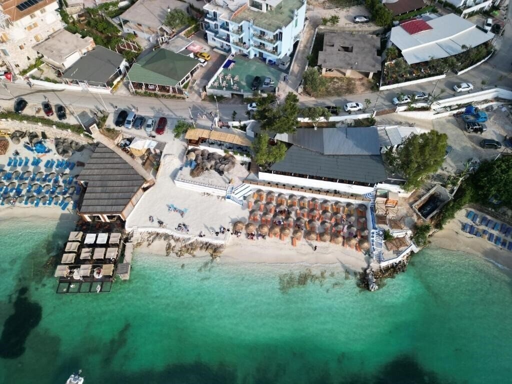 Готель Hotel Esmerald Ksamil (ex. Esmerald Hotel) 3*