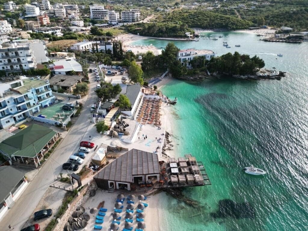 Фото Hotel Esmerald Ksamil 3*