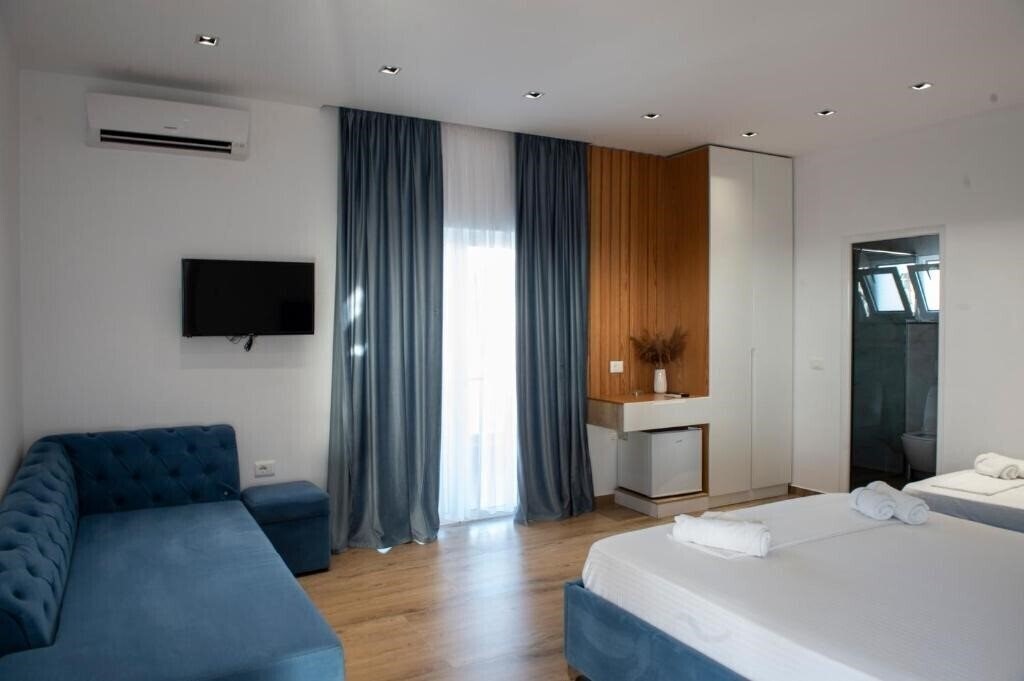 Отель Summer Point Hotel 4*