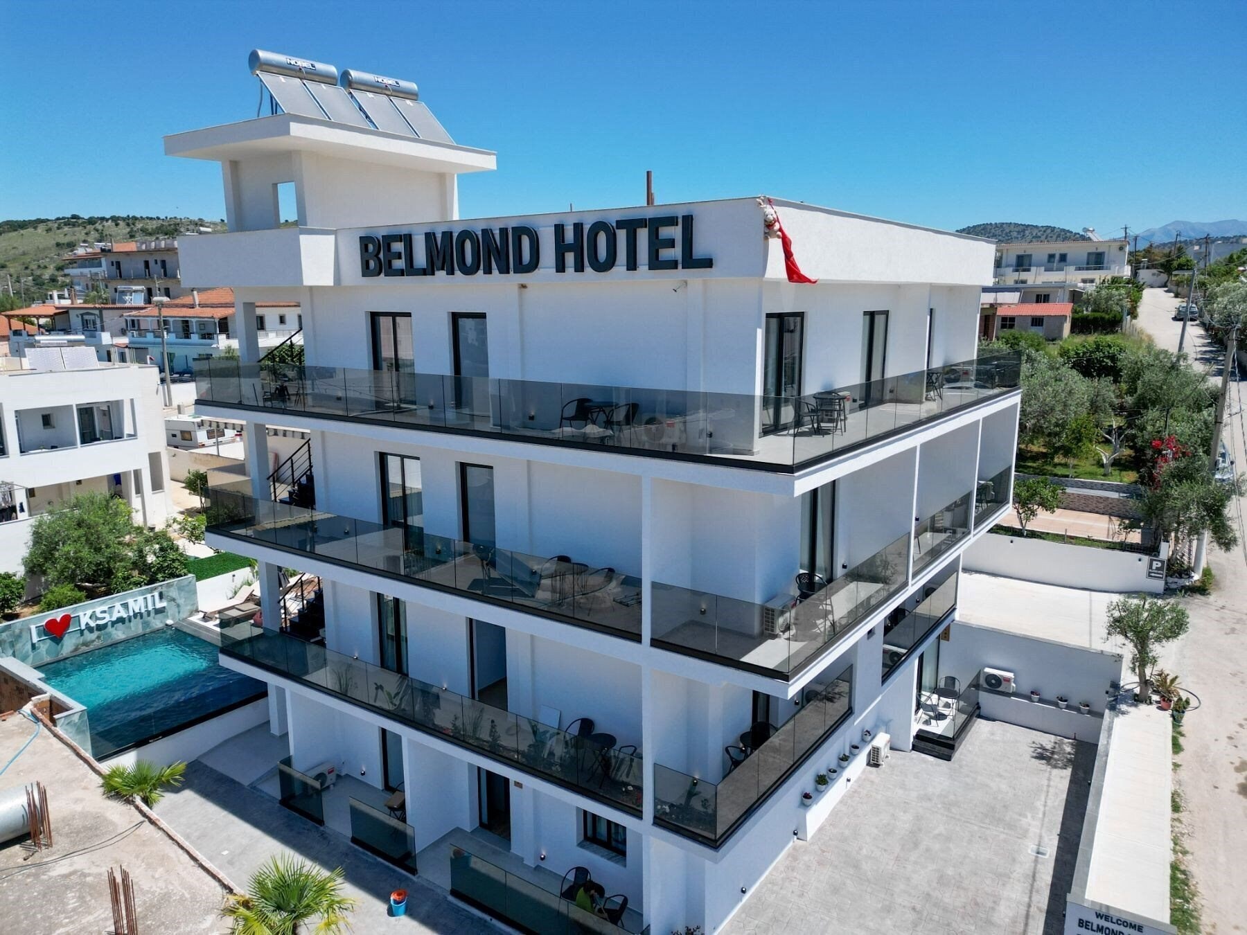 Отель Belmond Hotel 4*