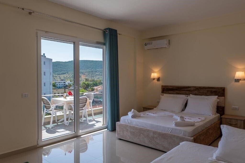 Фото Hotel Golden 4*