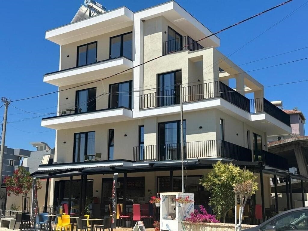 Готель Hotel Parid 4*