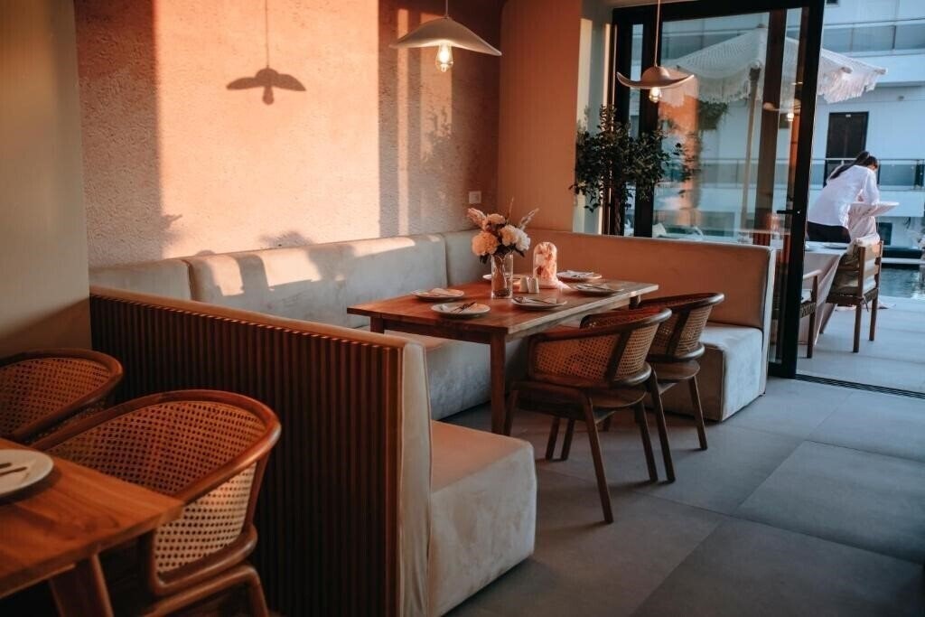 Картинка Avenue Hotel 4*