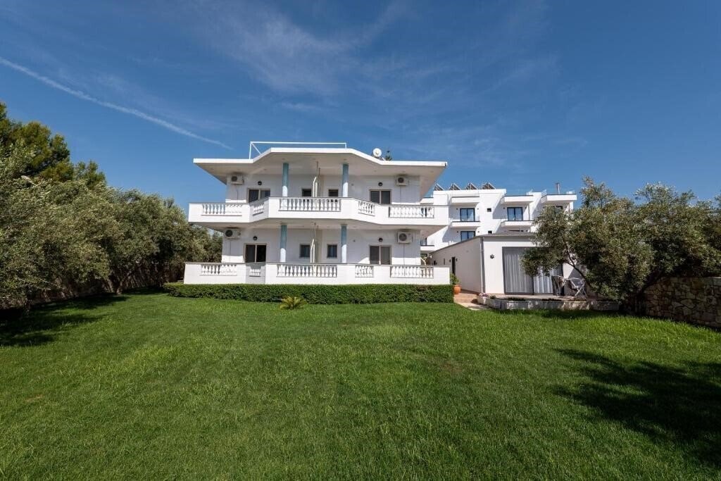 Готель Villa Vasili 4*