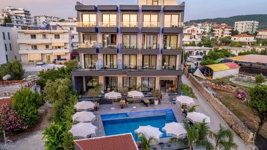 Отель Azura Hotel 3*