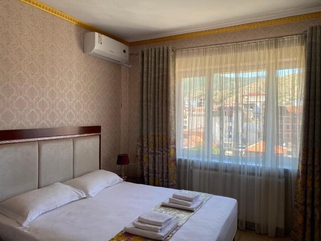 Фото British Pogradec 4*
