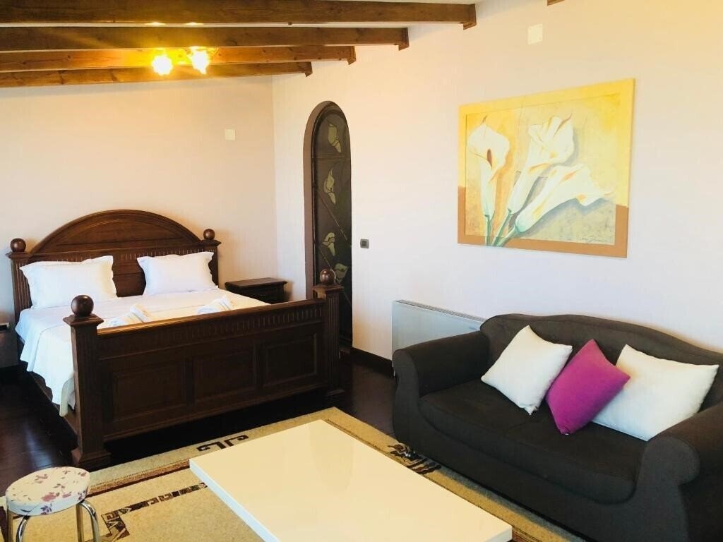 Фото Lyhnidas Kompleksi 4*