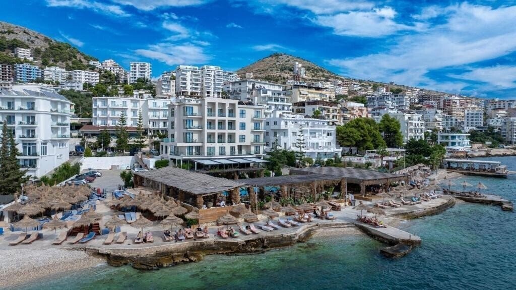 Фото Grand Blue Aparthotel 3*