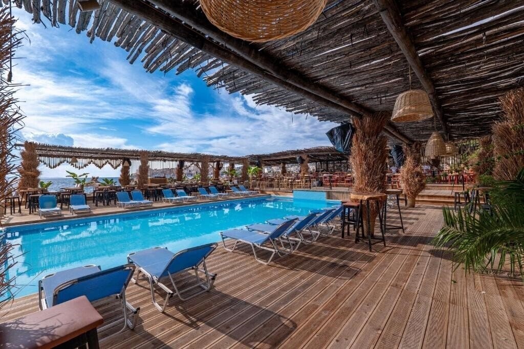Картинка Grand Blue Aparthotel 3*