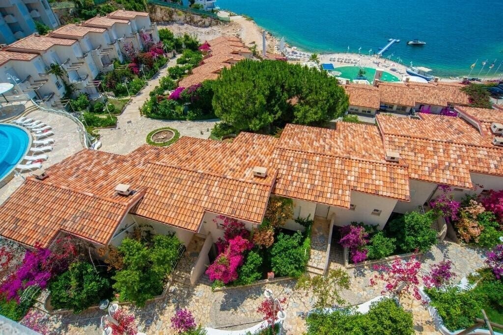 Готель Bougainville Bay Apartments (ex. Bougainville Bay Resort & SPA) 4*