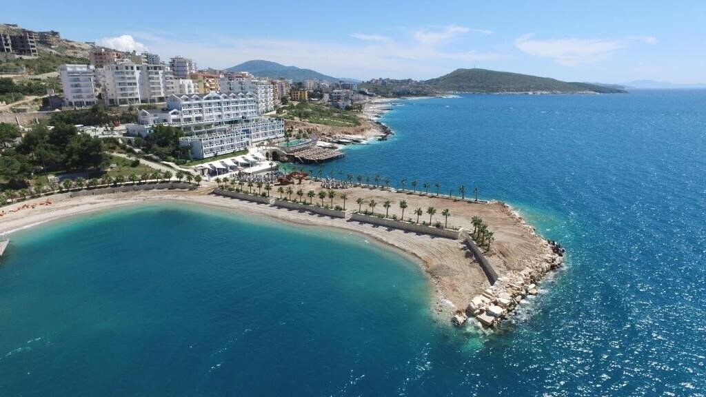Готель Santa Quaranta Premium Resort 5*