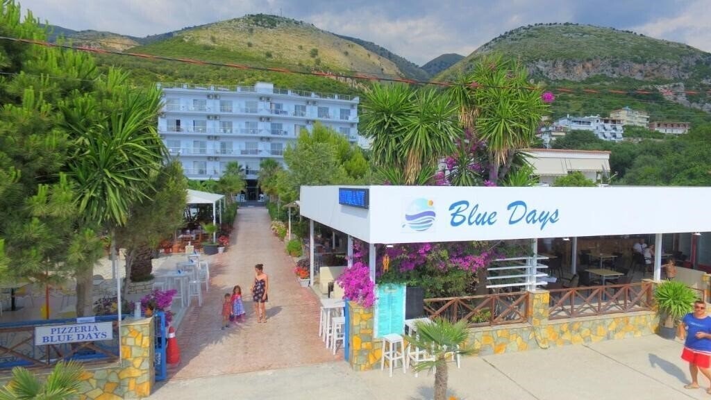 Картинка Blue Days 4*