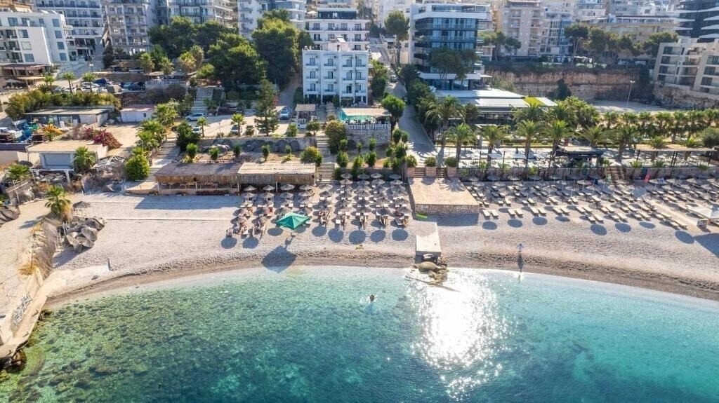 Отель Hotel Mercury Saranda (ex. La Perla, Perla Hotel Saranda) 3*