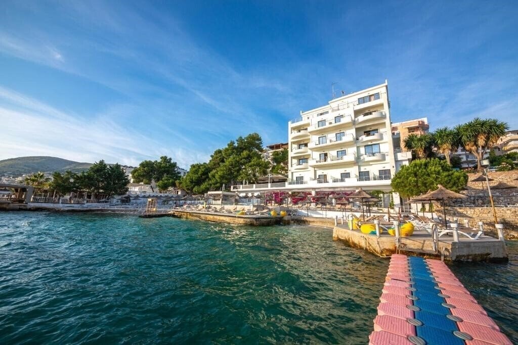 Готель Jaroal Saranda Hotel 4*
