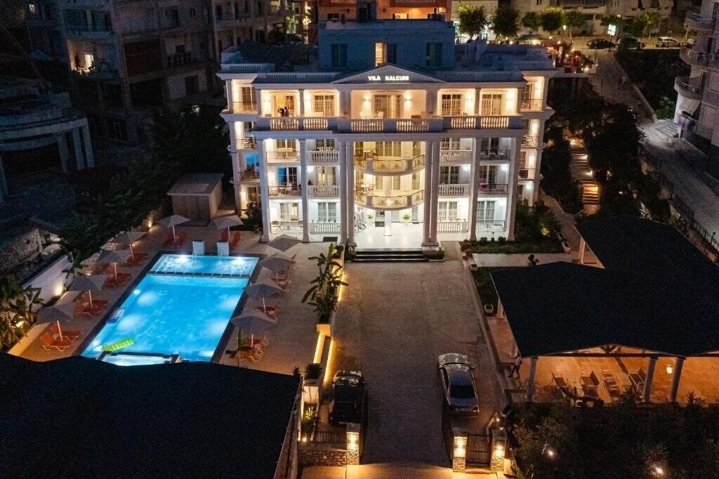 Отель Vila Kalcuni 4*