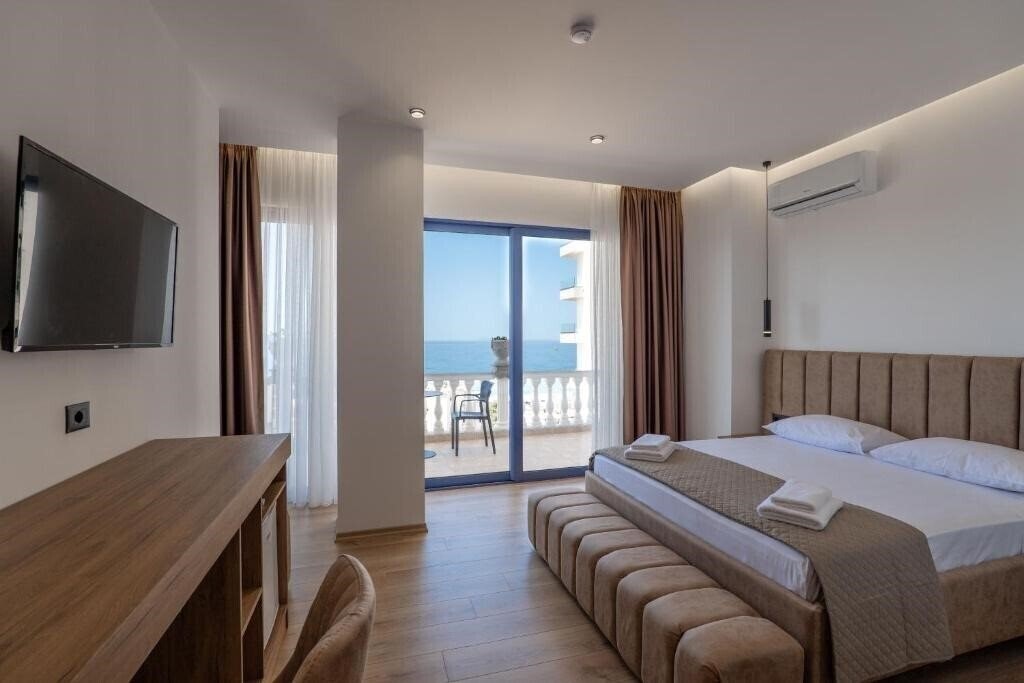 Готель Keos 3*