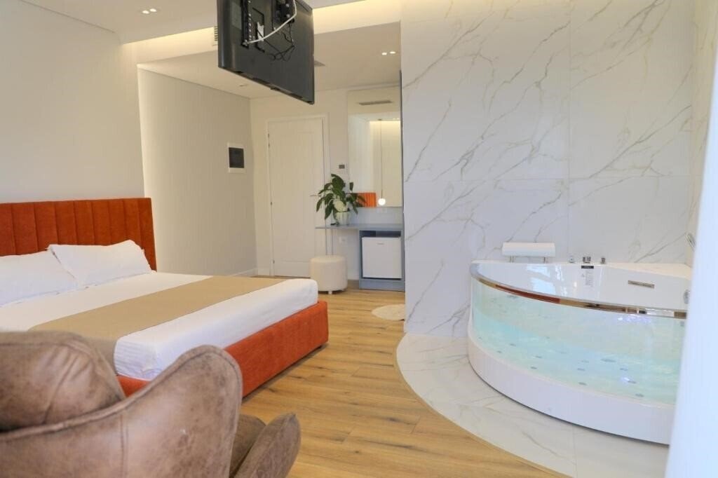 Готель Strora Hotel 4*