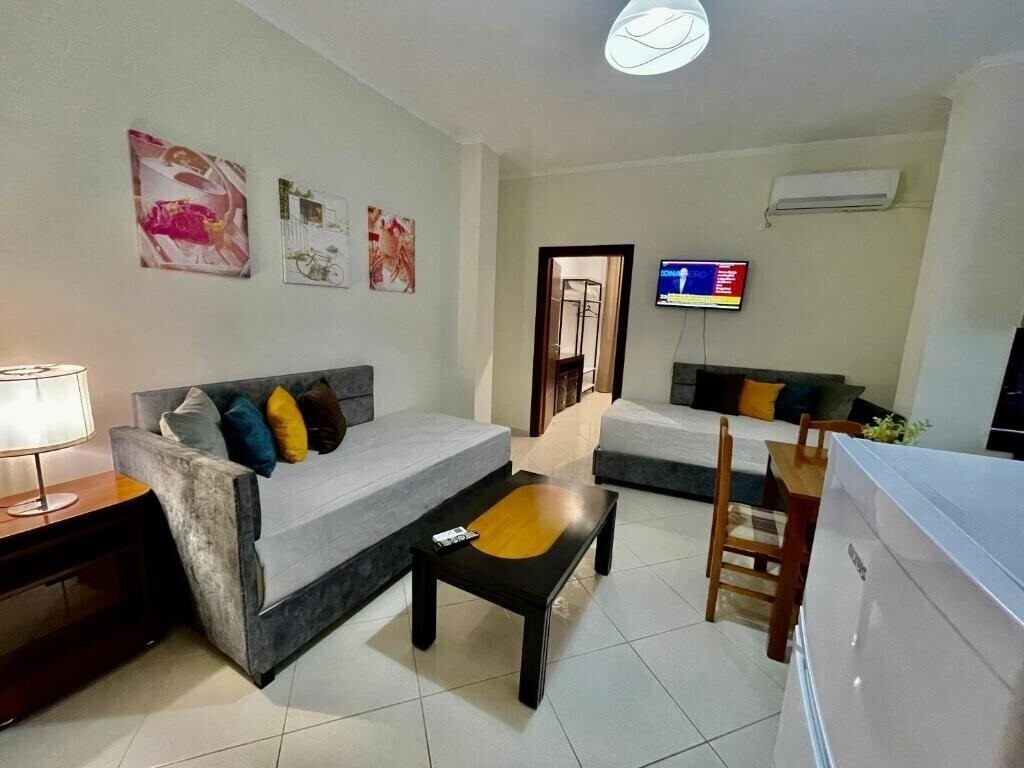 Готель Relax Apartments 3*