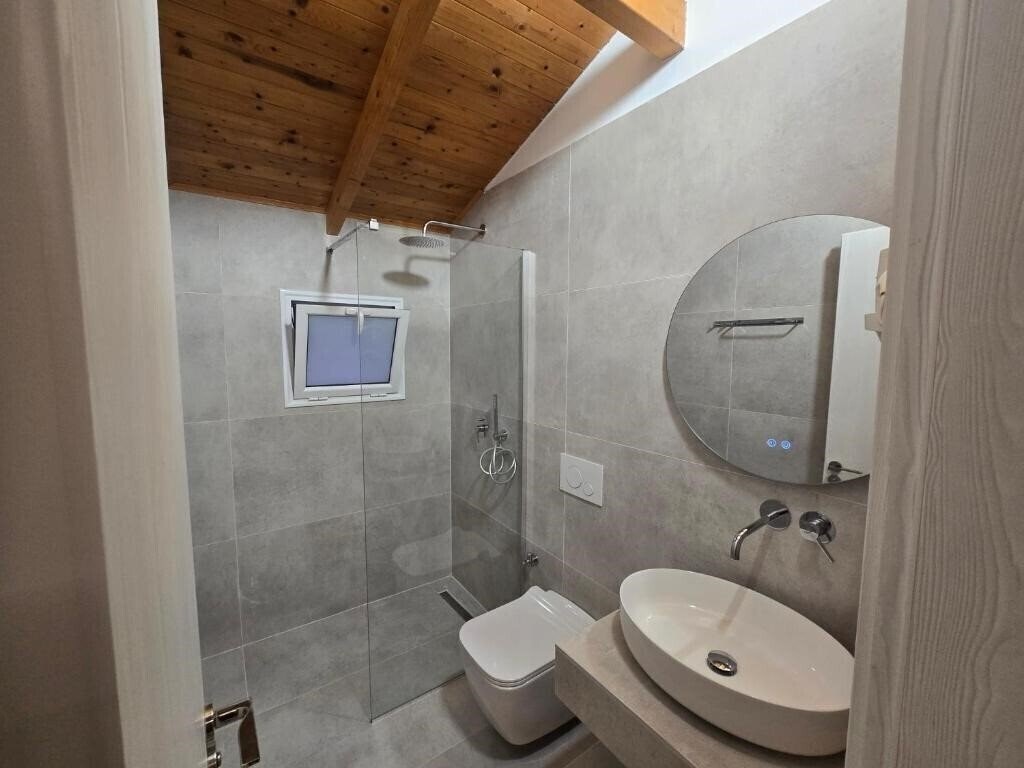 Фотографія Luiza Guest House 3*