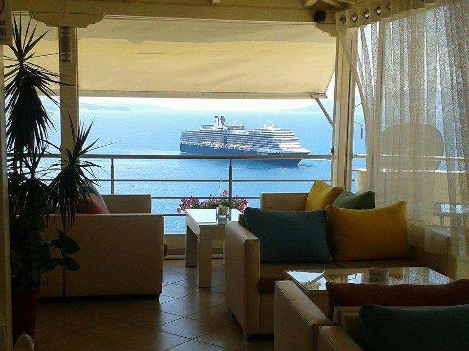 Отель Paradiso Apartments апартаменты