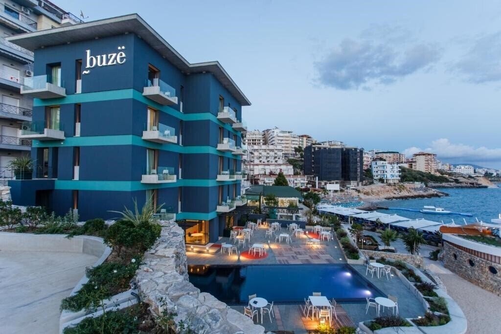 Отель Buze 4*
