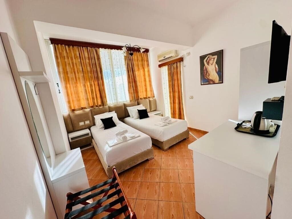 Фото Hotel Oskar 4*
