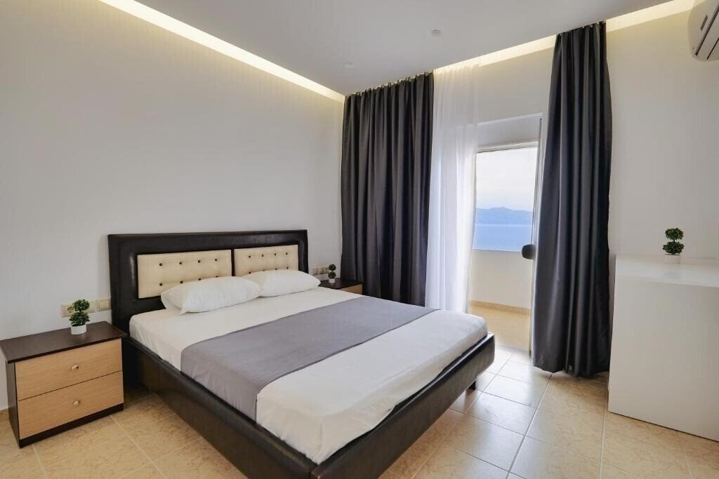 Фотография Eleana Apartments 3*